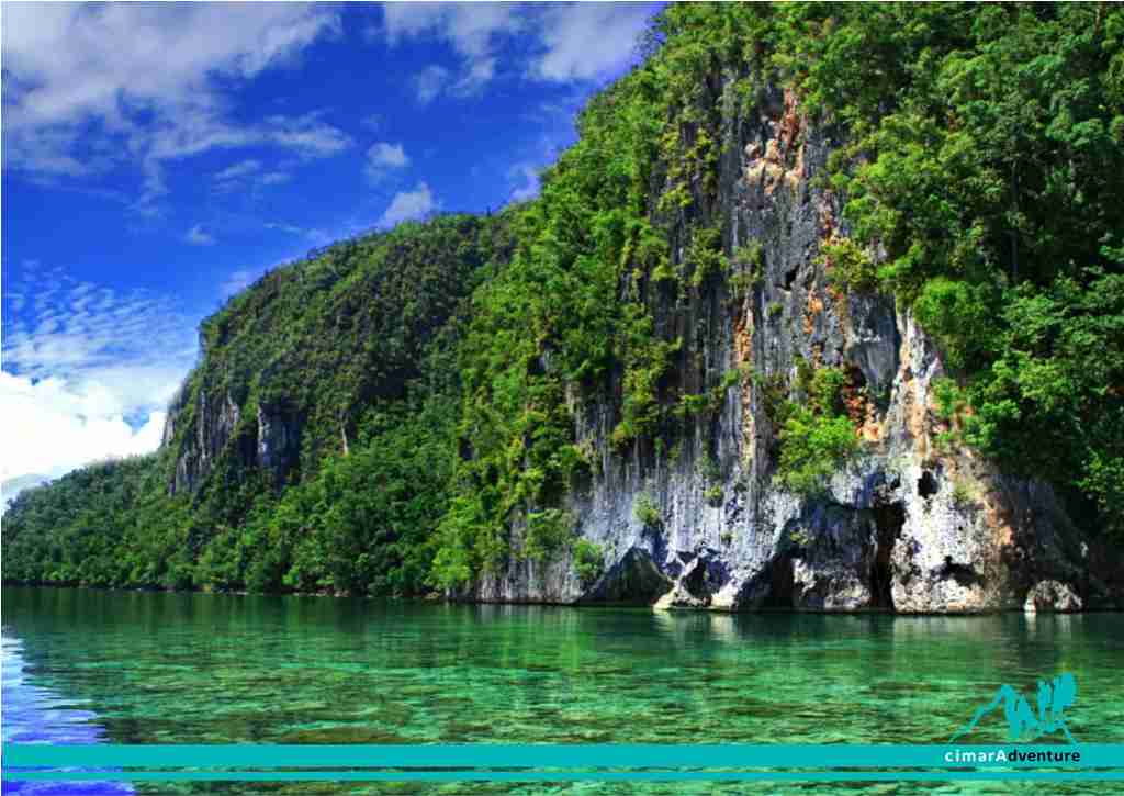 Indonesian Mountain Guide – Ora Beach Ambon